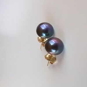 14k Yellow Gold Cultured Pearl Stud Earrings